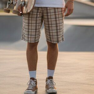 90’s Retro Classic 100% Cotton Calvin Klein Skater/Golf/Board shorts   36